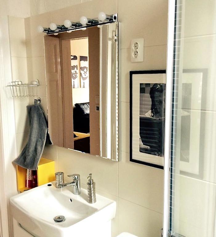 Hello Downtown Apartment - Broadway Boedapest Kamer foto