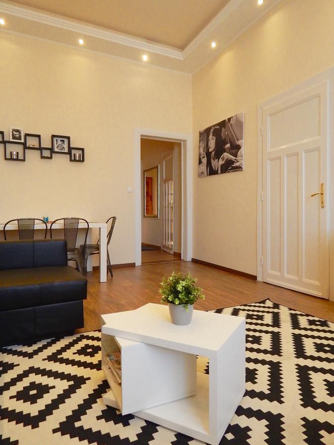 Hello Downtown Apartment - Broadway Boedapest Buitenkant foto